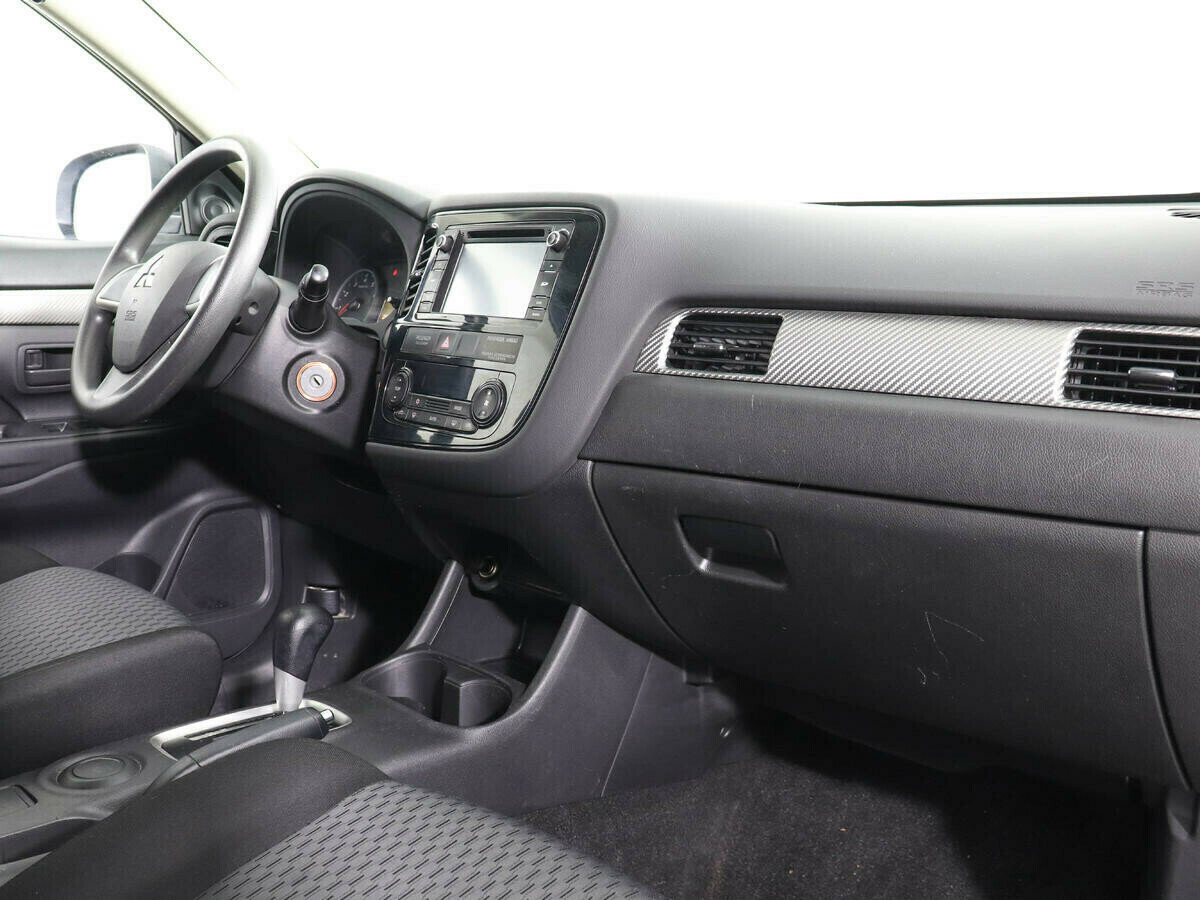 Mitsubishi Outlander, 2.0 л, Вариатор, 2015 фото 1