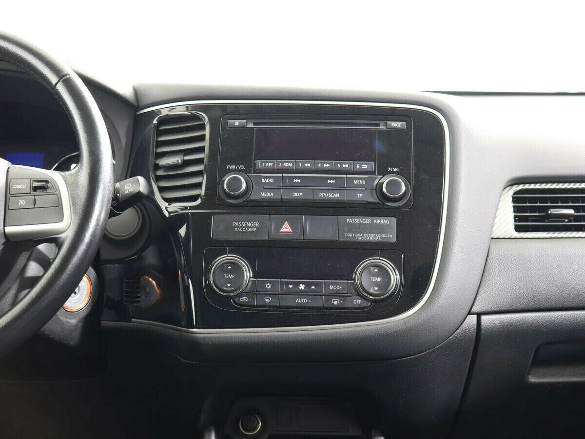 Mitsubishi Outlander, 2.0 л, Вариатор, 2015 фото 7