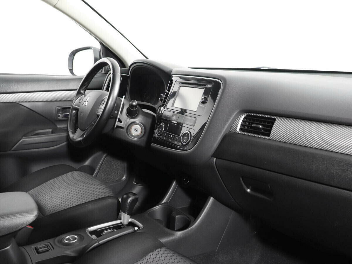 Mitsubishi Outlander, 2.0 л, Вариатор, 2015 фото 7