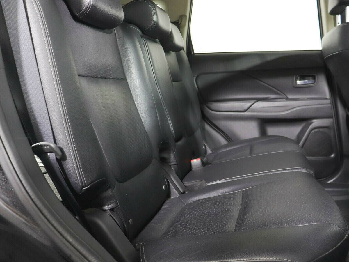Mitsubishi Outlander, 2.4 л, Вариатор, 2014 фото 1