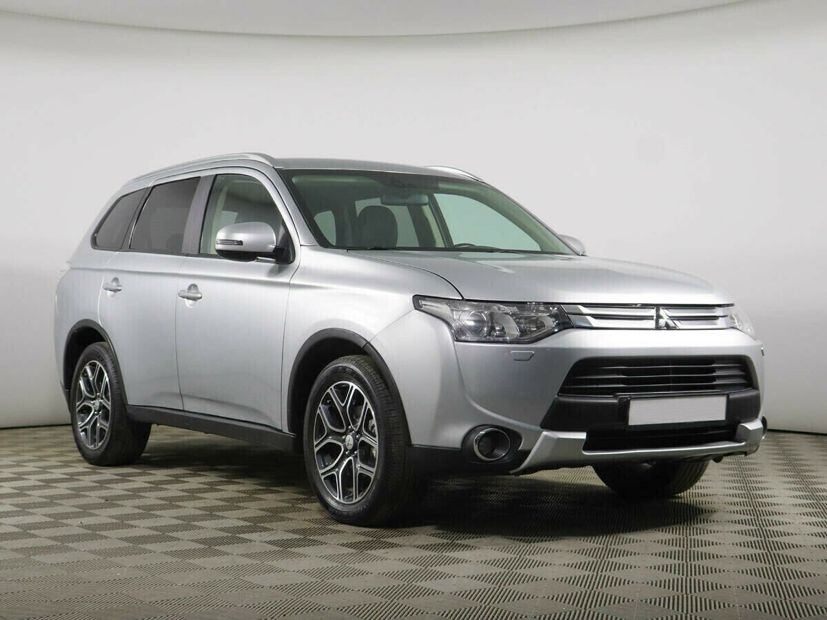 Mitsubishi Outlander, 2.4 л, Вариатор, 2014 фото 4