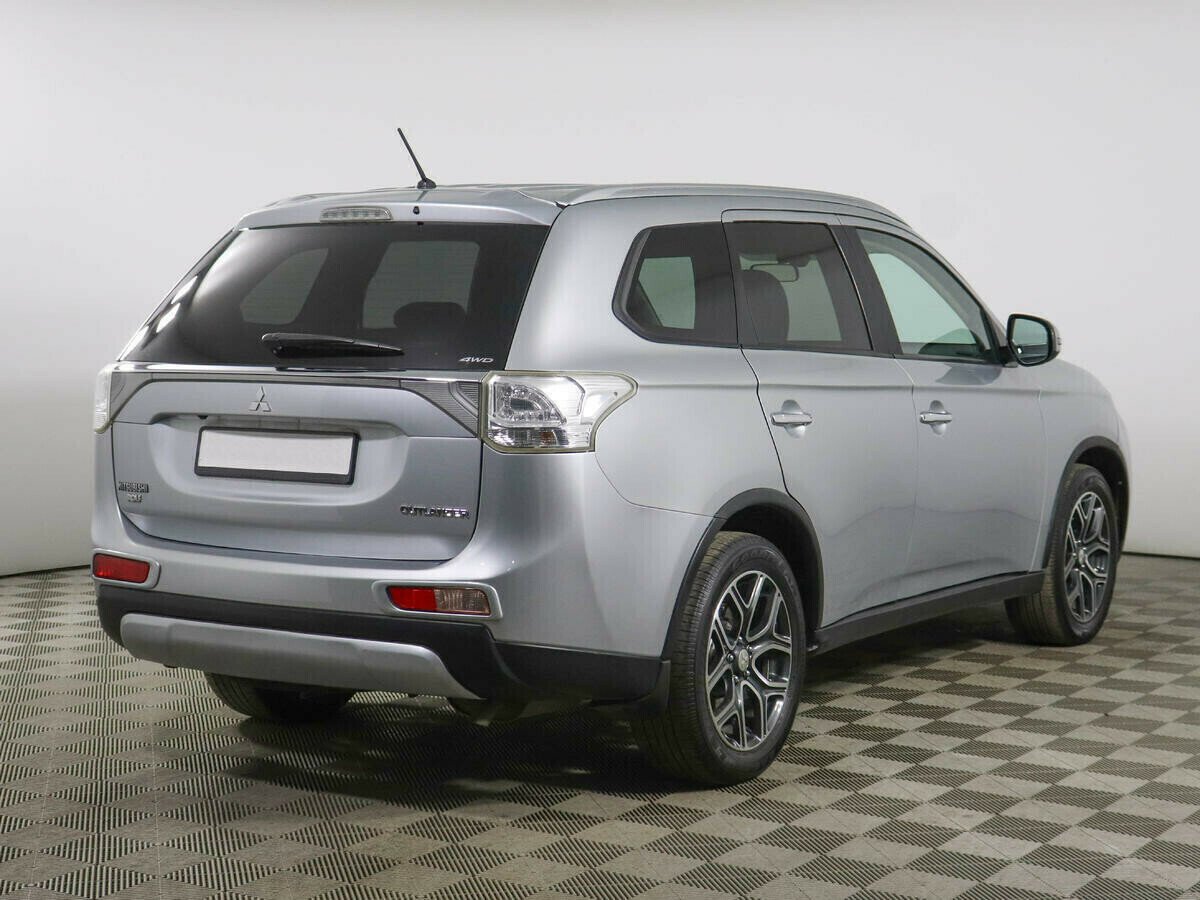 Mitsubishi Outlander, 2.4 л, Вариатор, 2014 фото 6