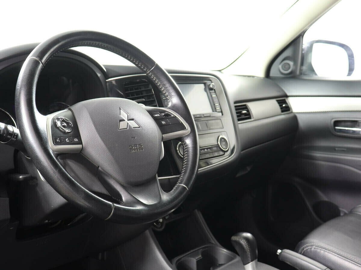 Mitsubishi Outlander, 2.4 л, Вариатор, 2014 фото 9