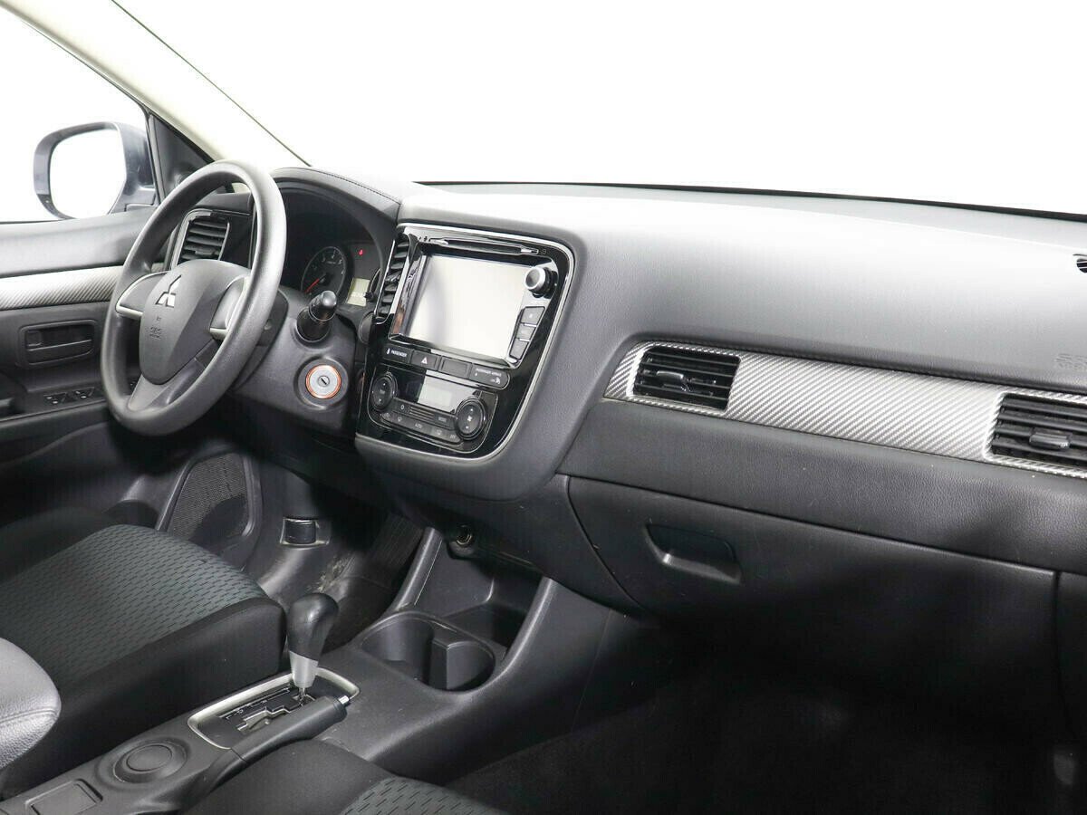 Mitsubishi Outlander, 2.0 л, Вариатор, 2015 фото 8