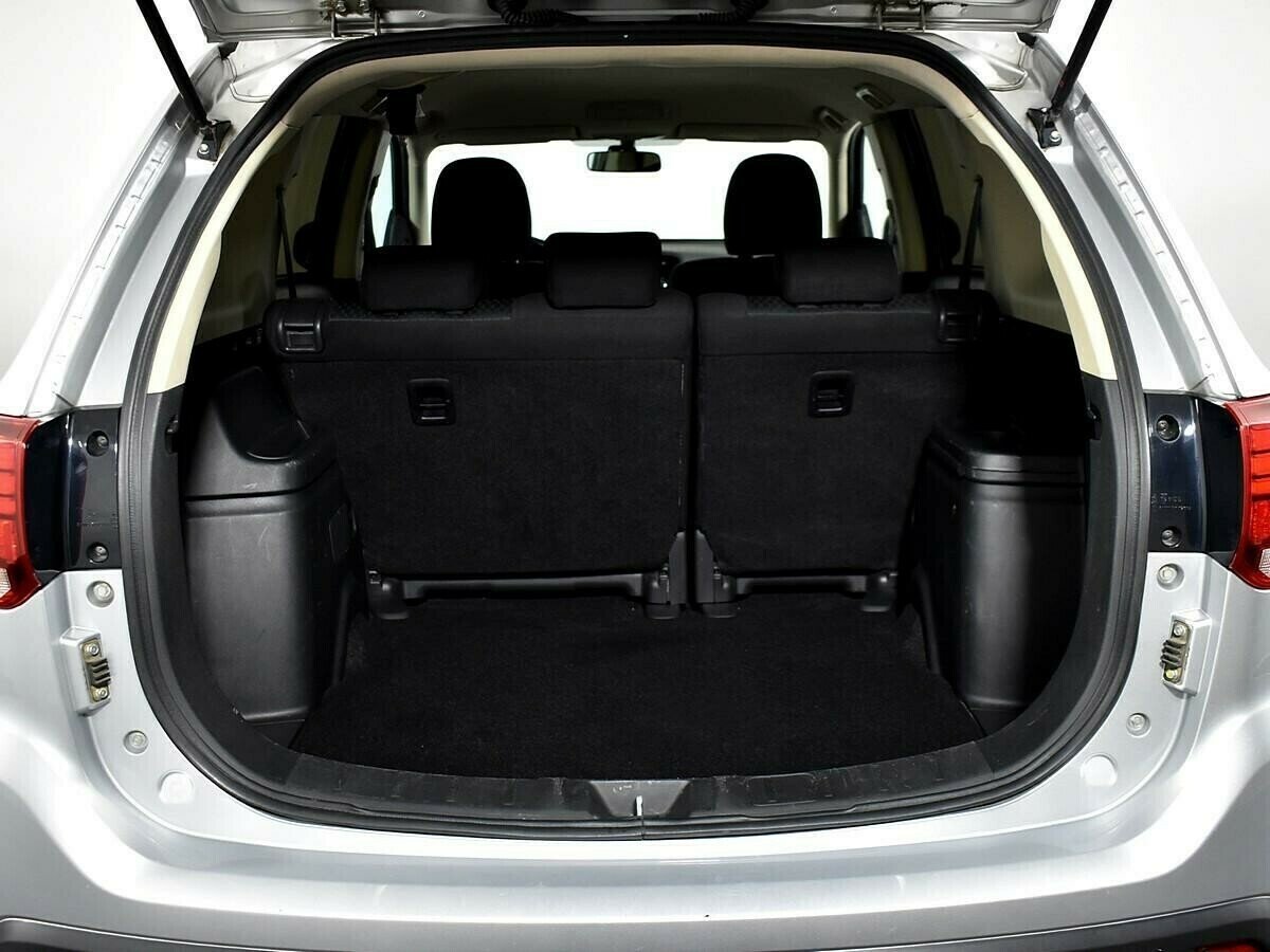 Mitsubishi Outlander, 2.0 л, Вариатор, 2015 фото 2