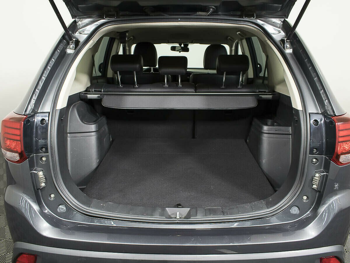 Mitsubishi Outlander, 2.0 л, Вариатор, 2016 фото 1
