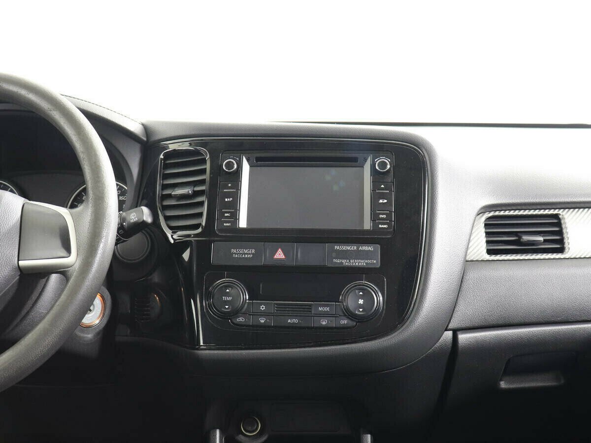 Mitsubishi Outlander, 2.4 л, Вариатор, 2017 фото 2