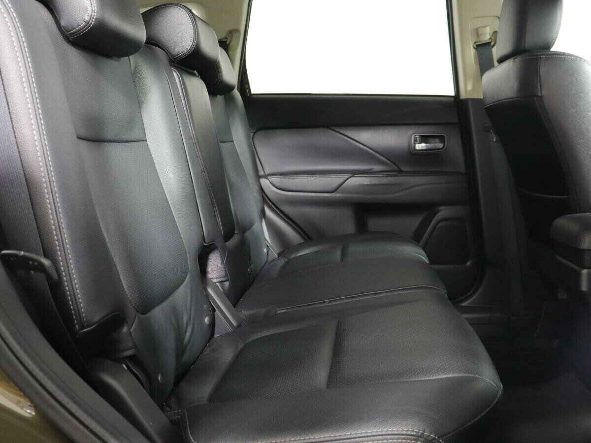 Mitsubishi Outlander, 2.4 л, Вариатор, 2017 фото 8