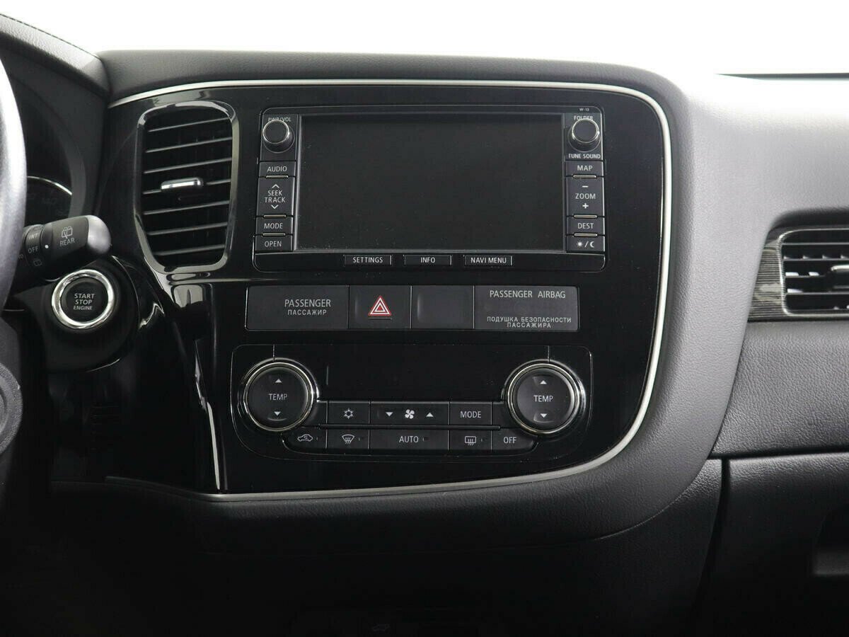 Mitsubishi Outlander, 2.4 л, Вариатор, 2017 фото 9