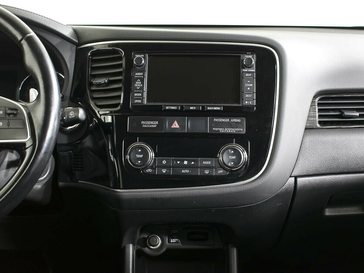 Mitsubishi Outlander, 2.4 л, Вариатор, 2018 фото 9