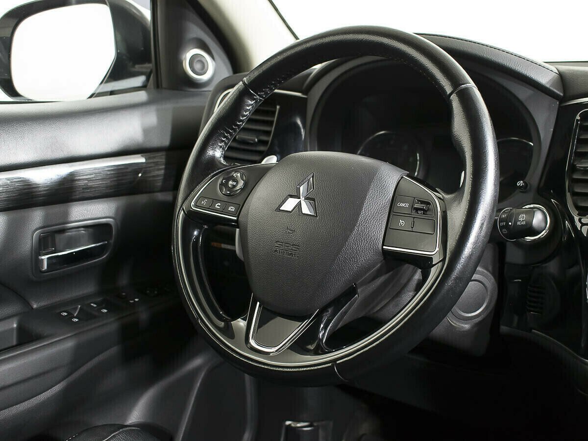 Mitsubishi Outlander, 2.4 л, Вариатор, 2018 фото 10
