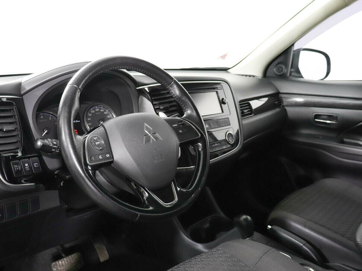 Mitsubishi Outlander, 2.4 л, Вариатор, 2018 фото 1