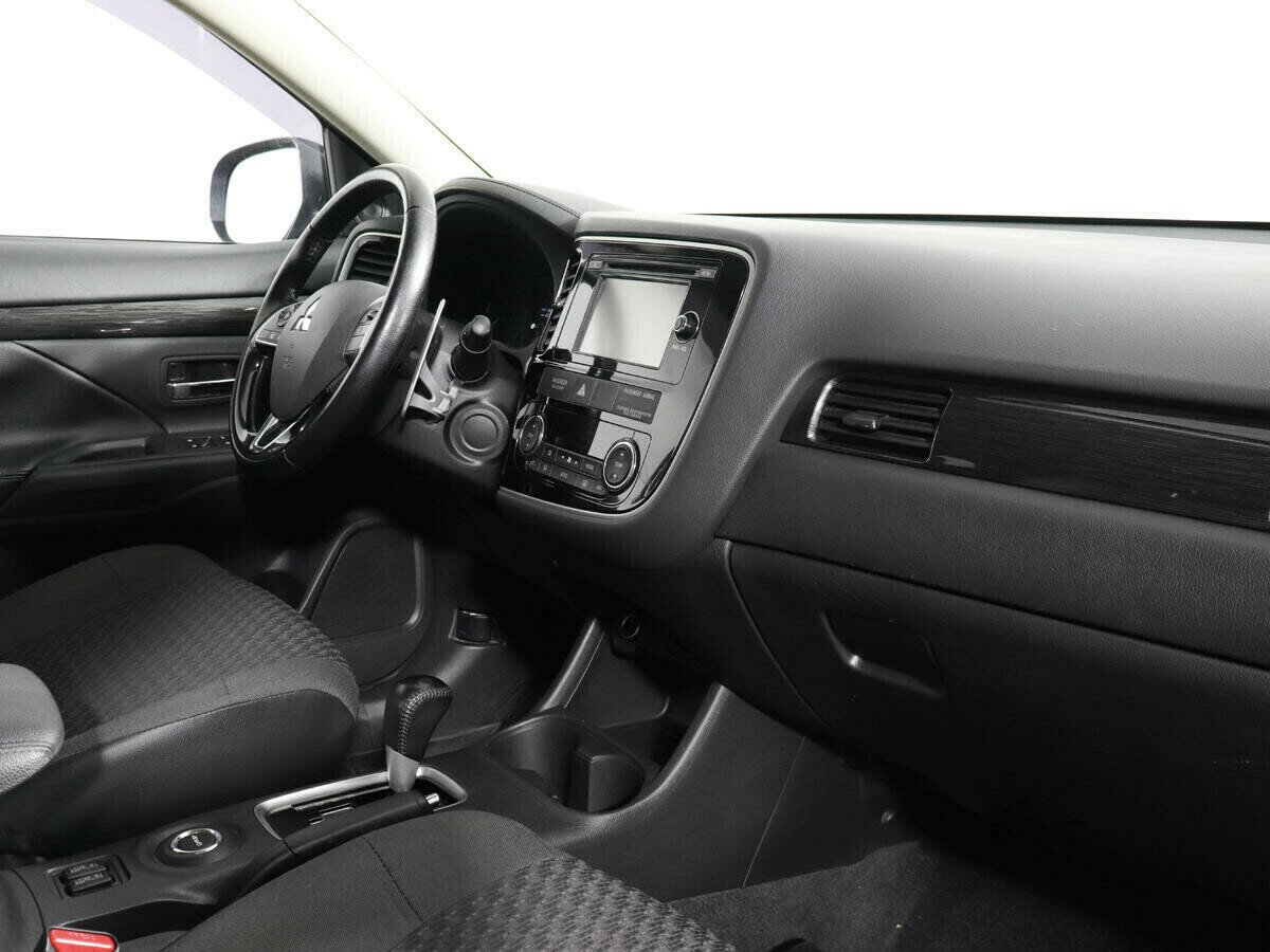 Mitsubishi Outlander, 2.4 л, Вариатор, 2018 фото 7