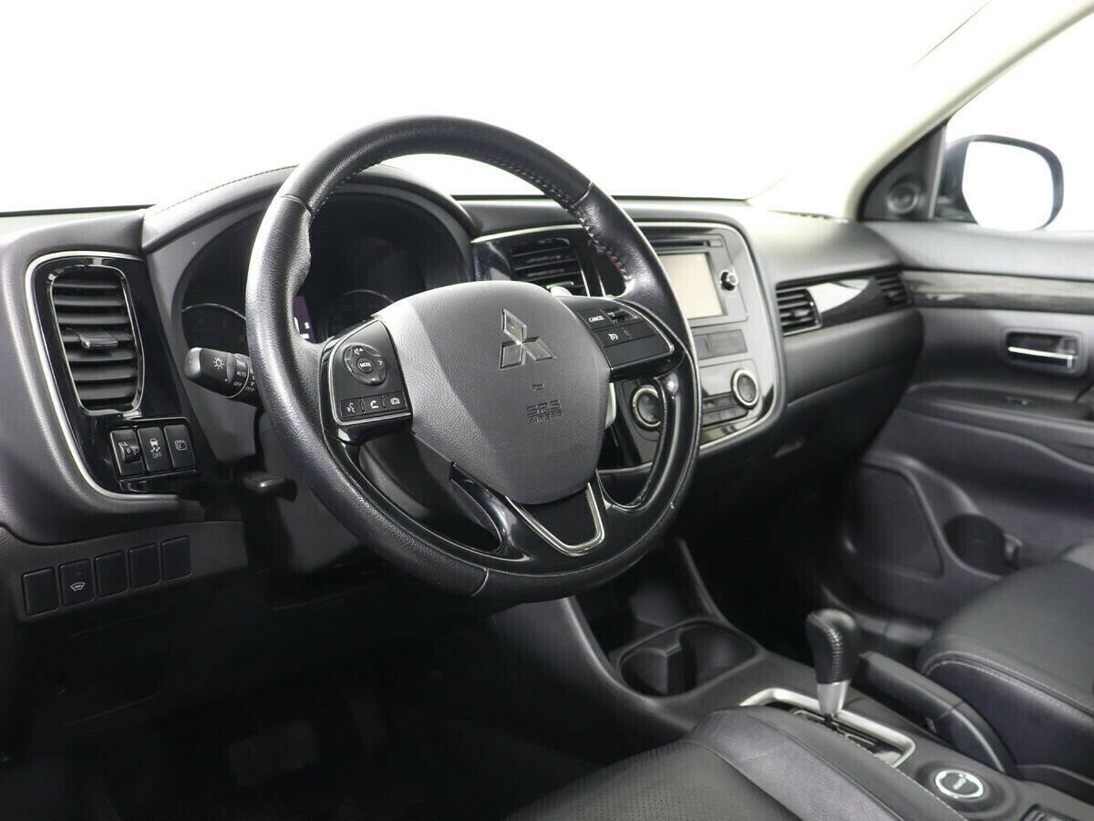 Mitsubishi Outlander, 2.4 л, Вариатор, 2015 фото 8