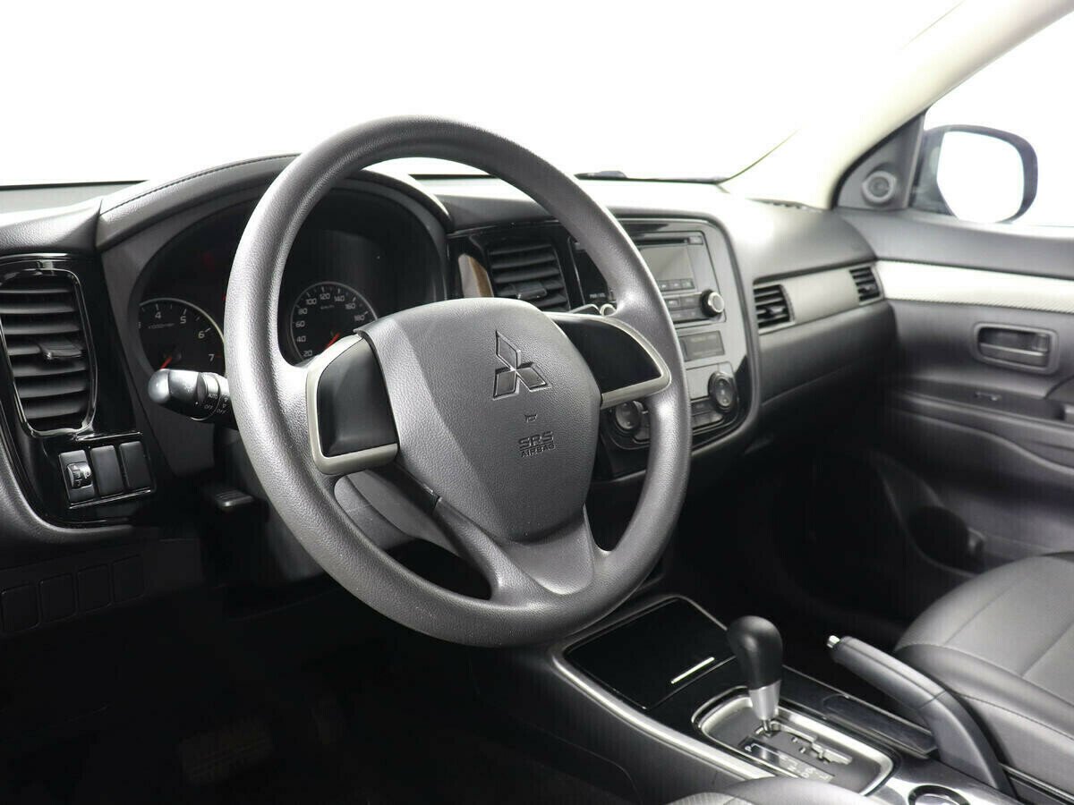 Mitsubishi Outlander, 2.0 л, Вариатор, 2017 фото 7