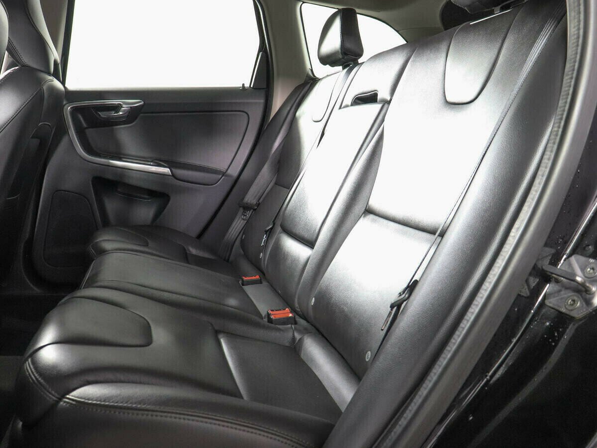 Volvo XC60, 2.0 л, АТ, 2017 фото 9