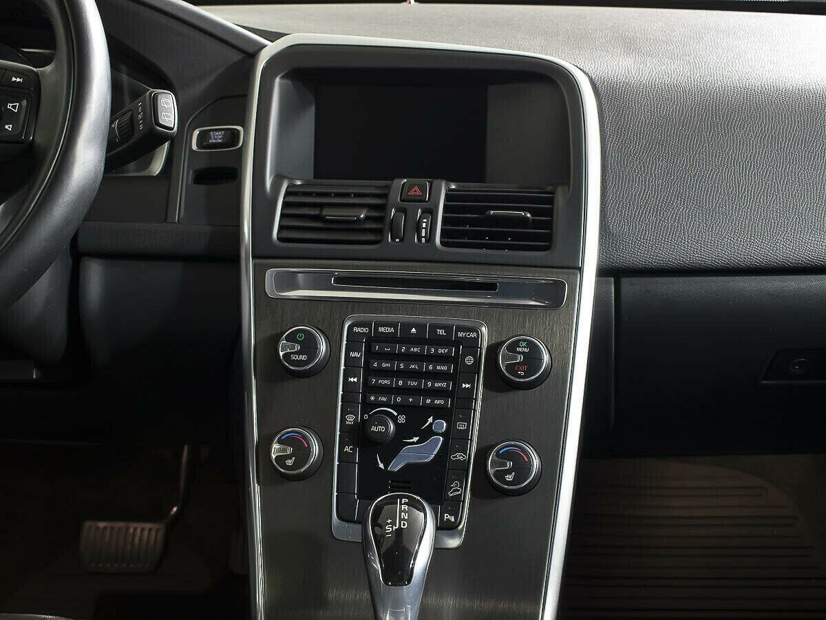 Volvo XC60, 2.4 л, АТ, 2016 фото 2