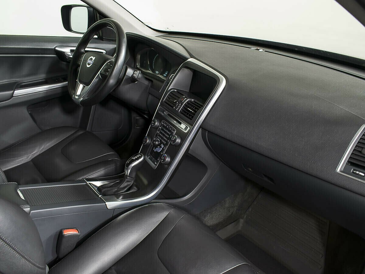 Volvo XC60, 2.4 л, АТ, 2016 фото 8