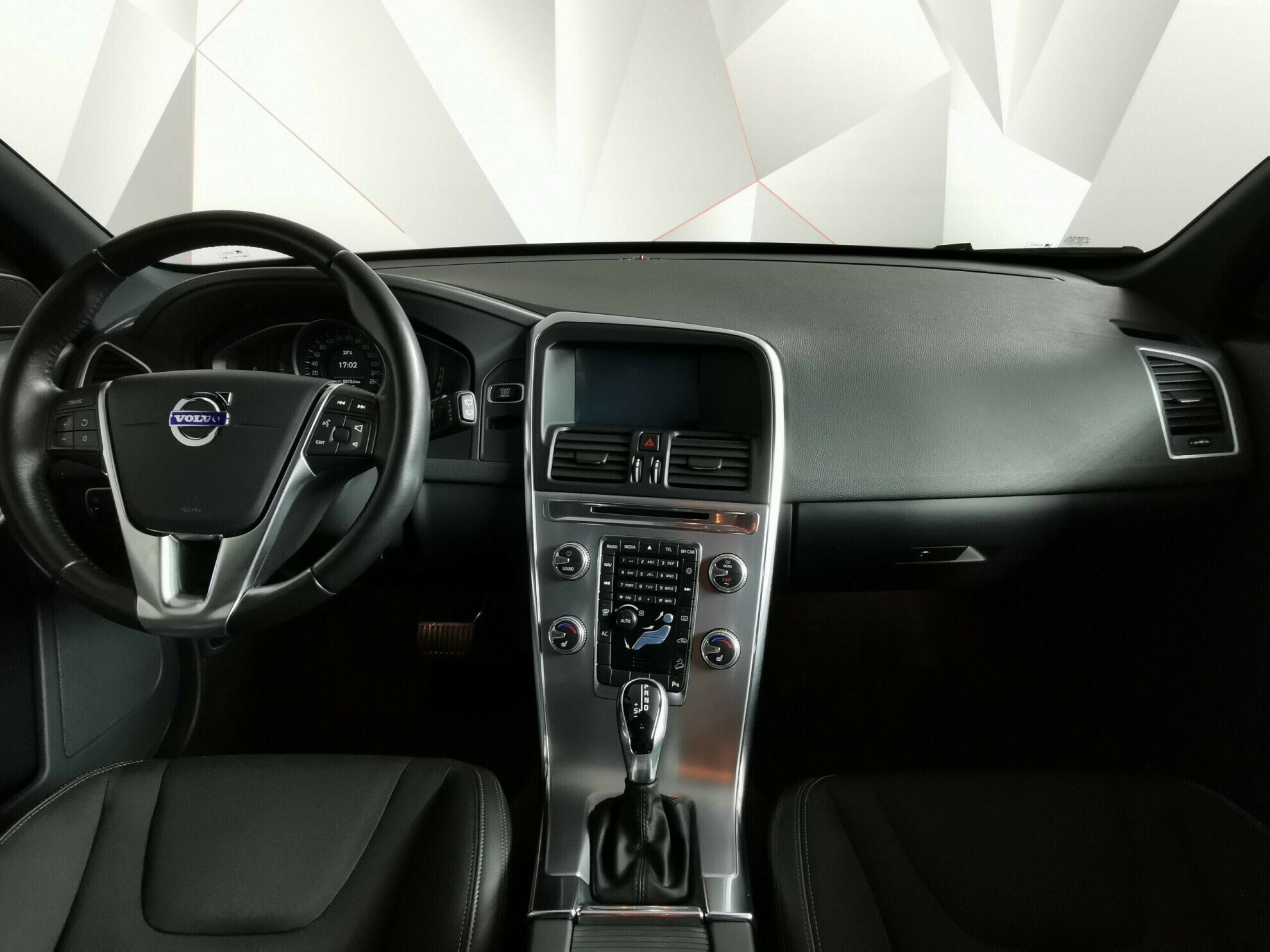 Volvo XC60, 2.0 л, АТ, 2016 фото 7