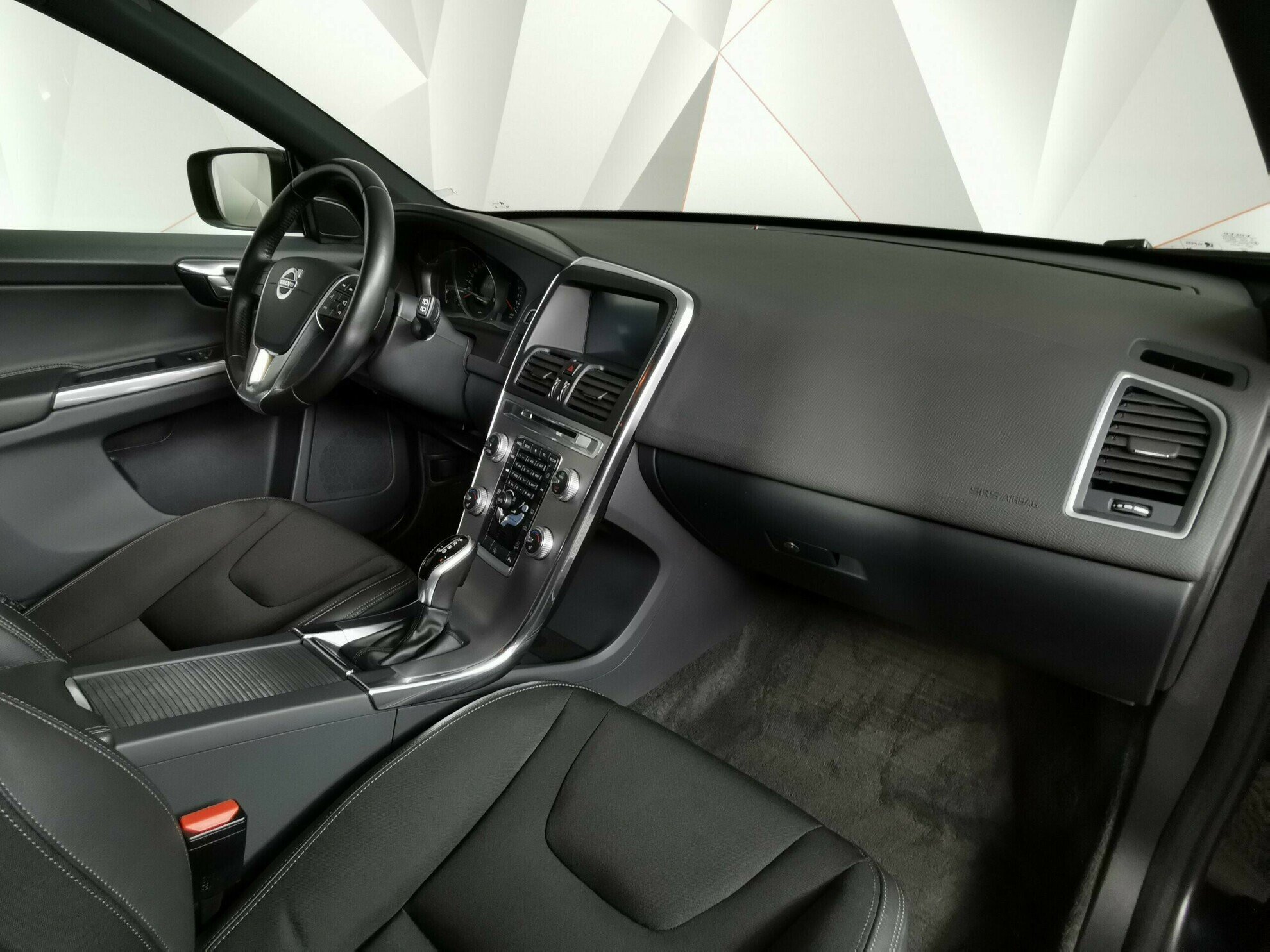 Volvo XC60, 2.0 л, АТ, 2016 фото 9