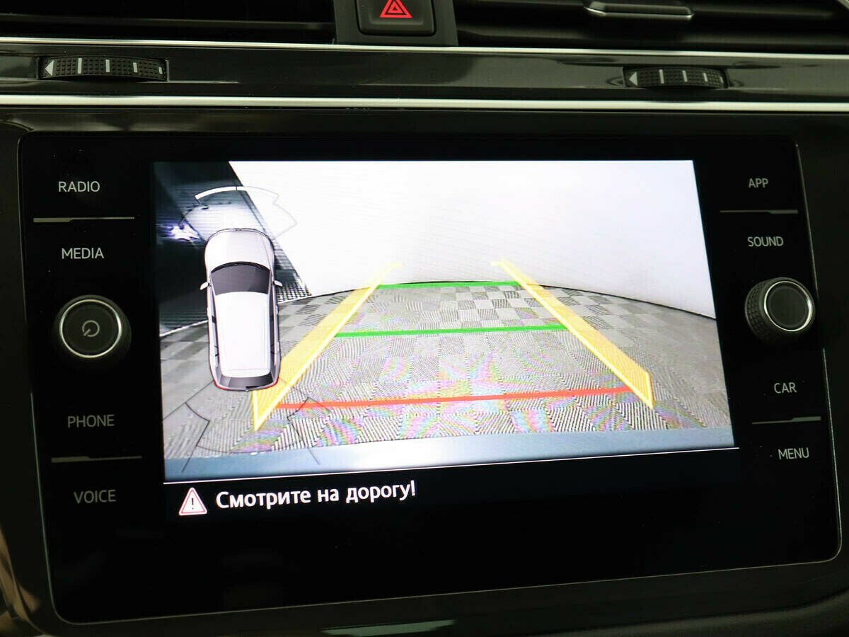 Volkswagen Tiguan, 1.5 л, Робот, 2018 фото 2