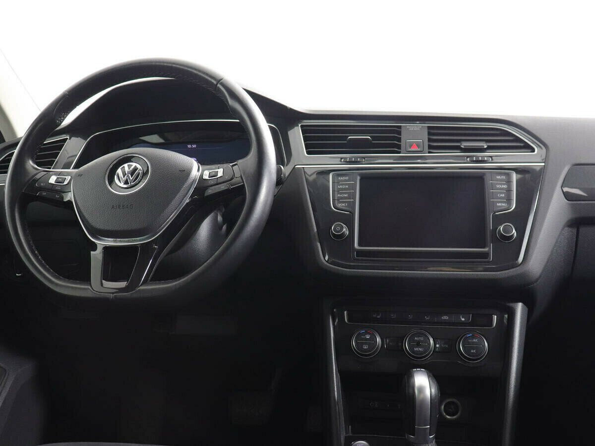 Volkswagen Tiguan, 2.0 л, Робот, 2018 фото 8