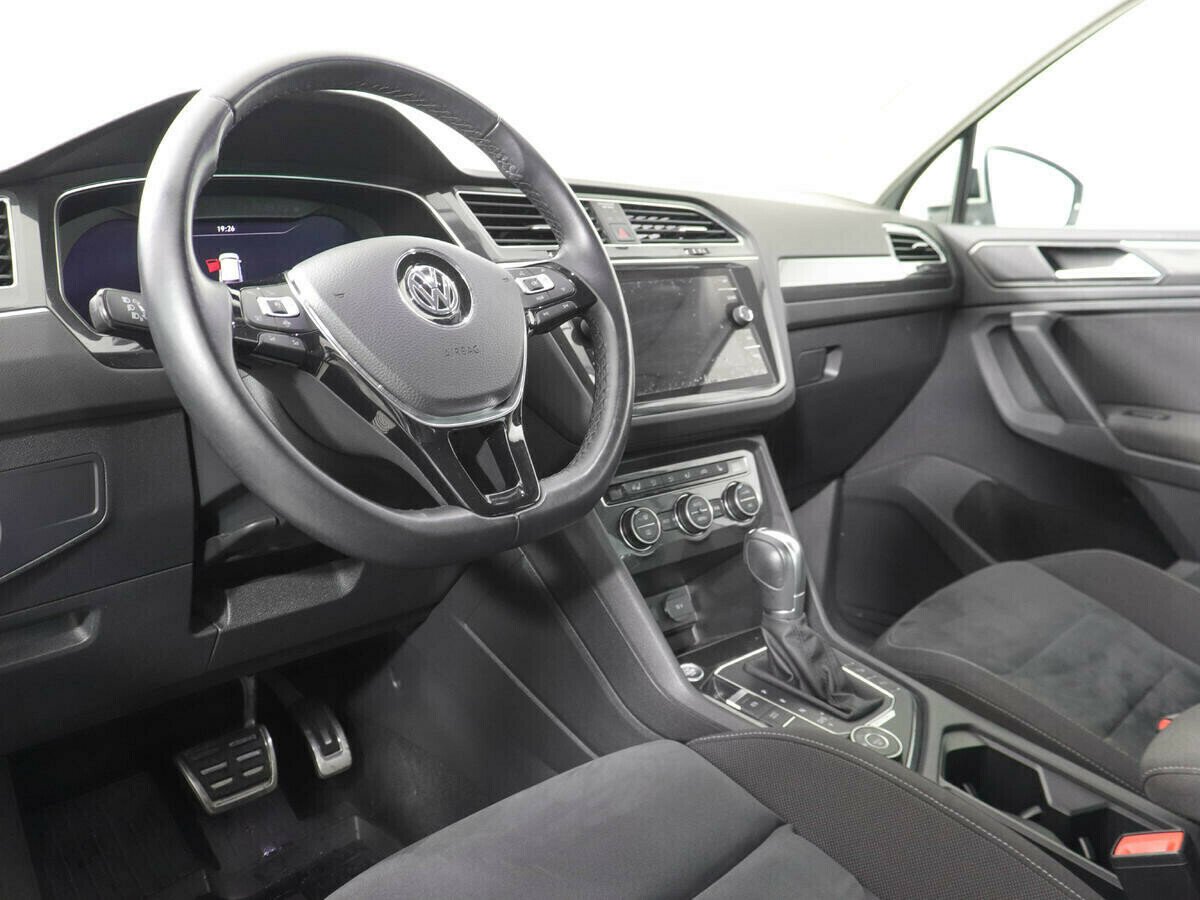 Volkswagen Tiguan, 1.5 л, Робот, 2018 фото 9
