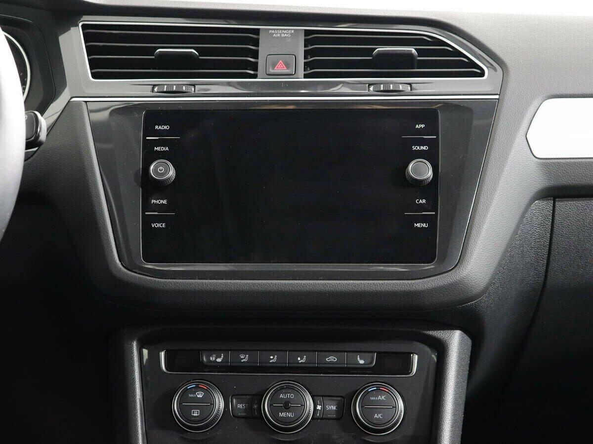 Volkswagen Tiguan, 1.5 л, Робот, 2019 фото 2