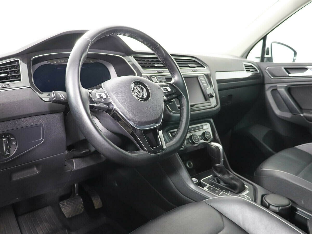 Volkswagen Tiguan, 2.0 л, Робот, 2017 фото 10