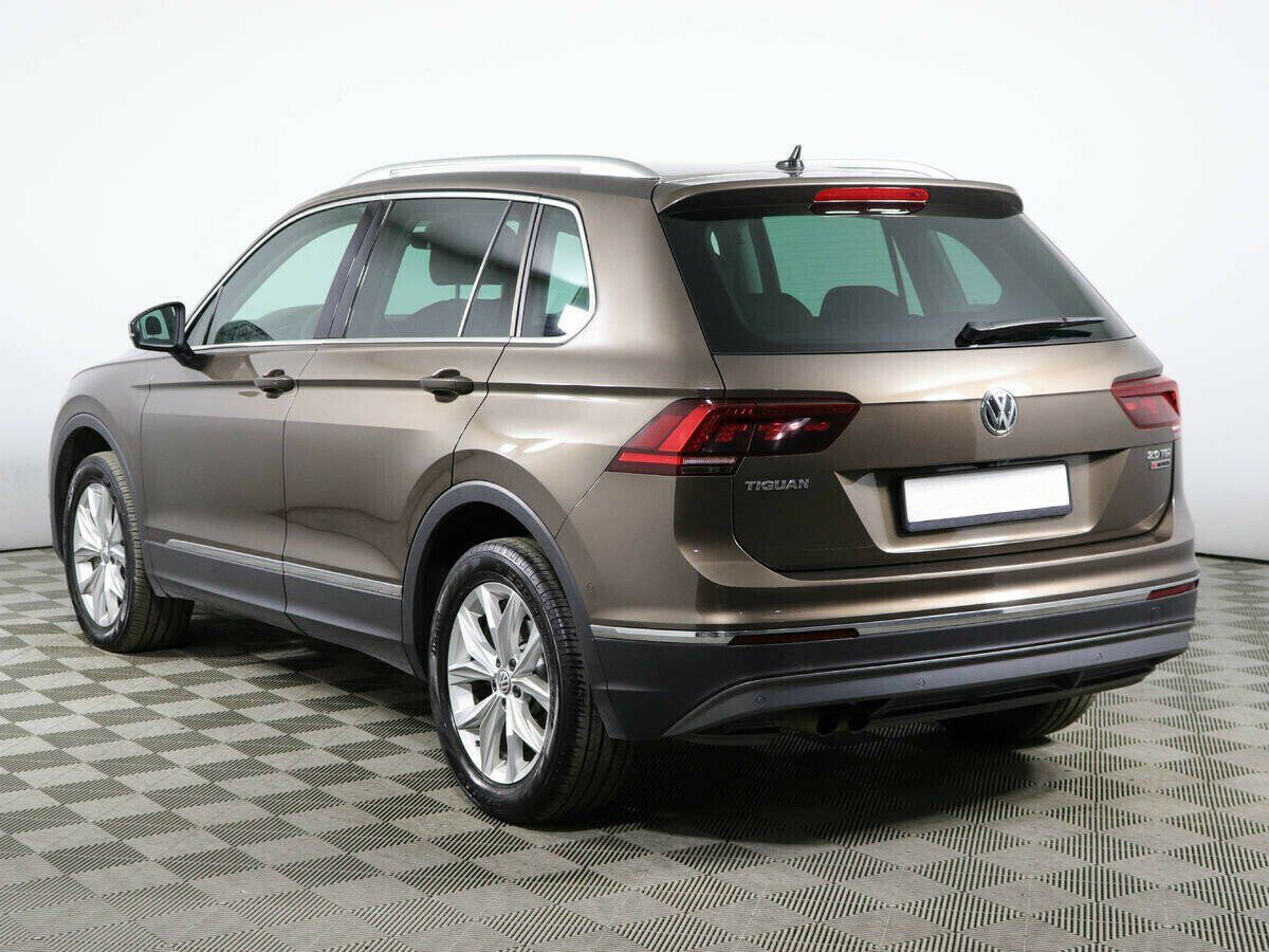 Volkswagen Tiguan, 2.0 л, Робот, 2018 фото 5