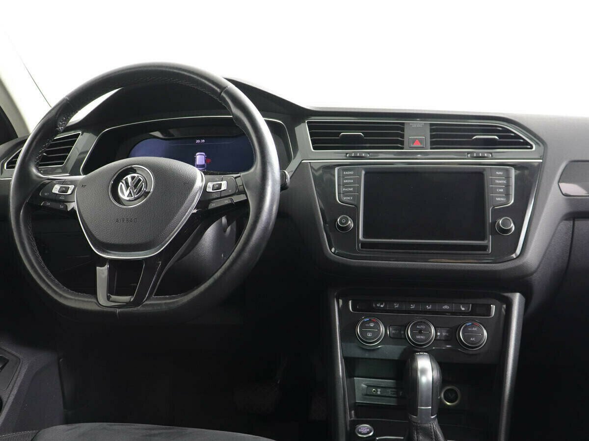 Volkswagen Tiguan, 2.0 л, Робот, 2018 фото 9