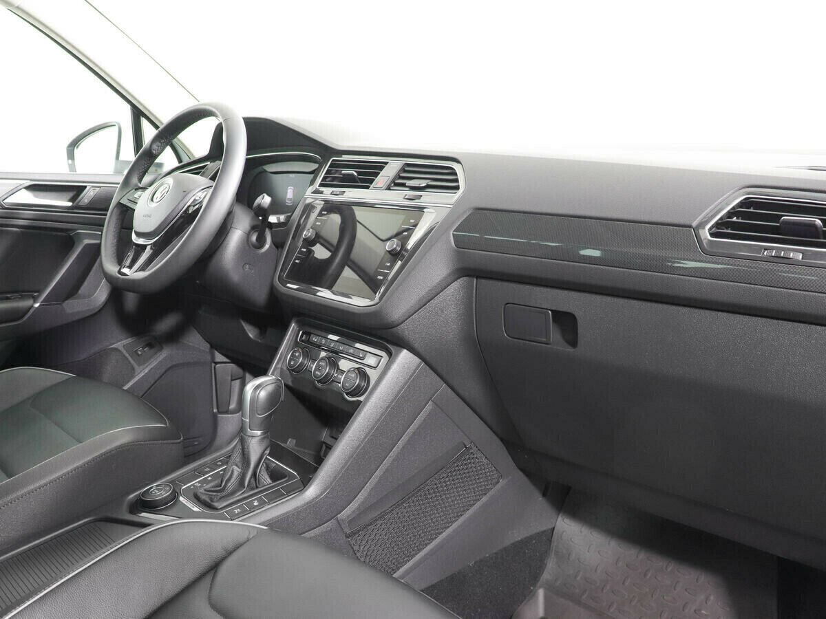 Volkswagen Tiguan, 2.0 л, Робот, 2017 фото 8