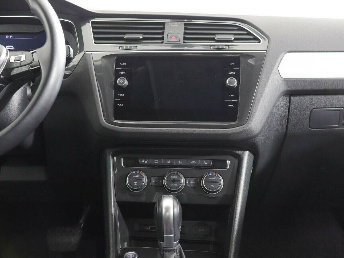 Volkswagen Tiguan, 2.0 л, Робот, 2017 фото 8