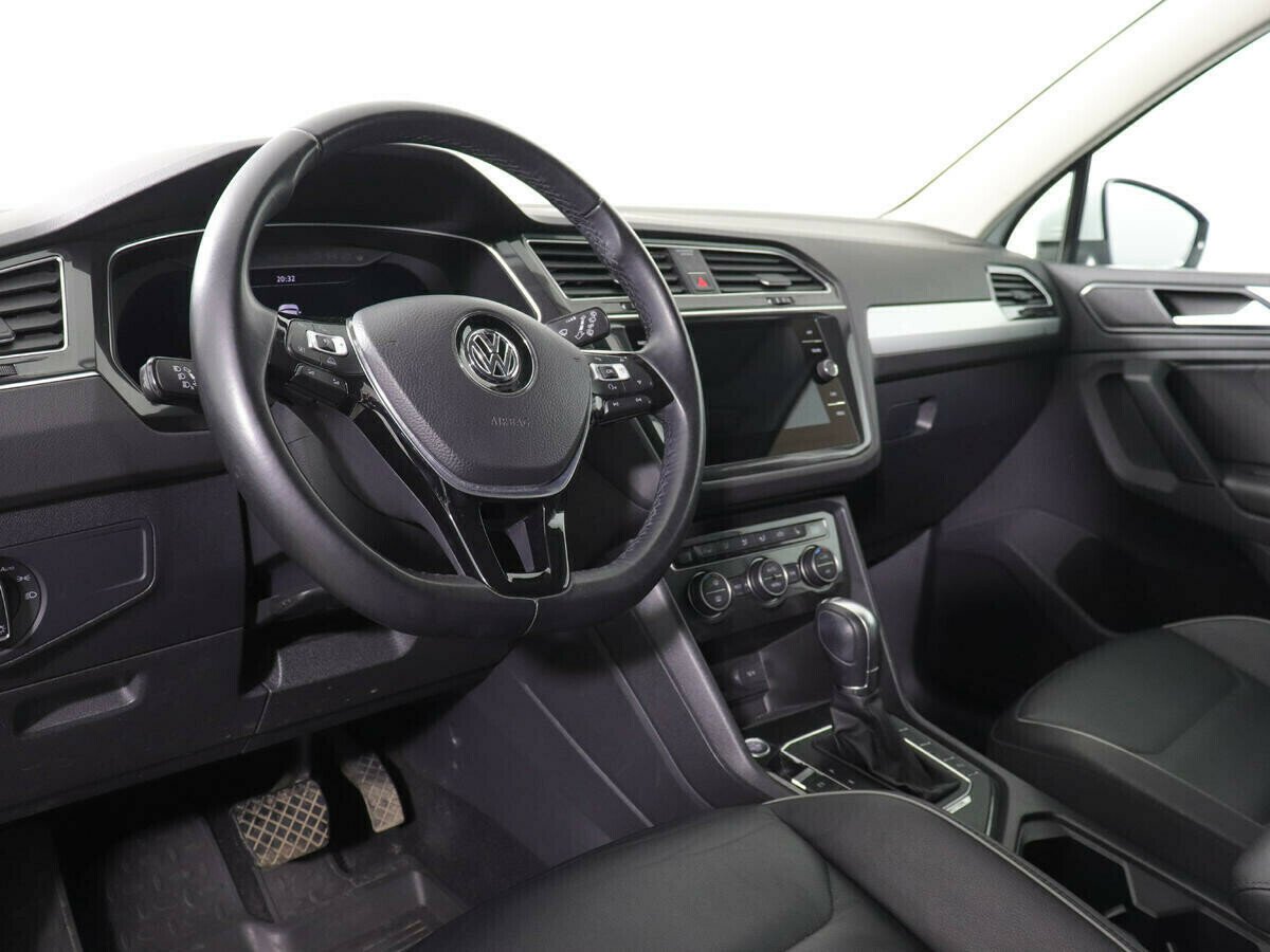 Volkswagen Tiguan, 2.0 л, Робот, 2017 фото 9