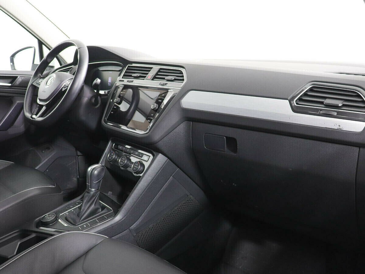 Volkswagen Tiguan, 2.0 л, Робот, 2017 фото 10