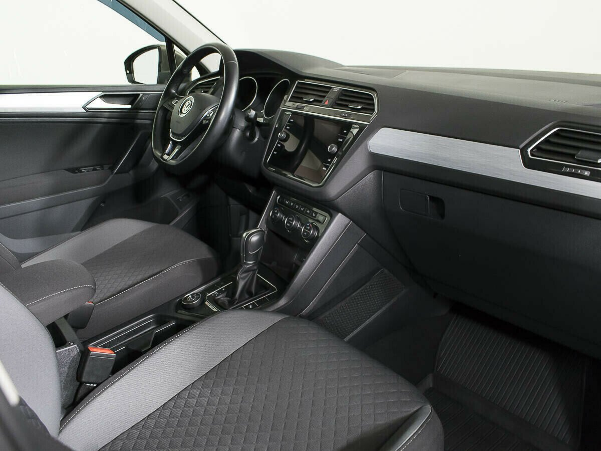 Volkswagen Tiguan, 2.0 л, Робот, 2017 фото 8