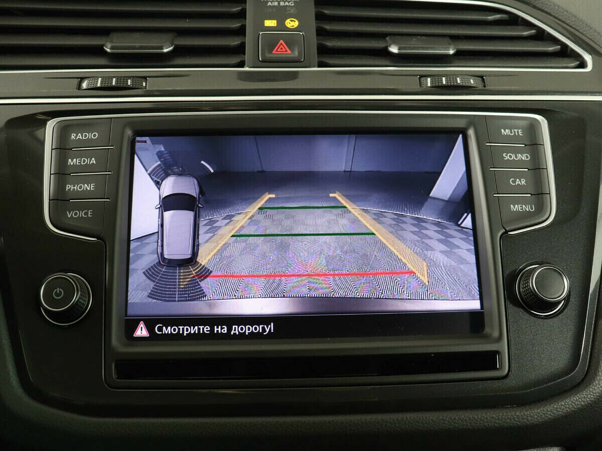 Volkswagen Tiguan, 2.0 л, Робот, 2017 фото 2