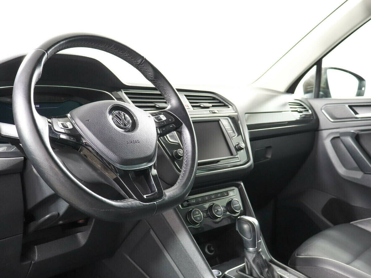 Volkswagen Tiguan, 2.0 л, Робот, 2017 фото 9