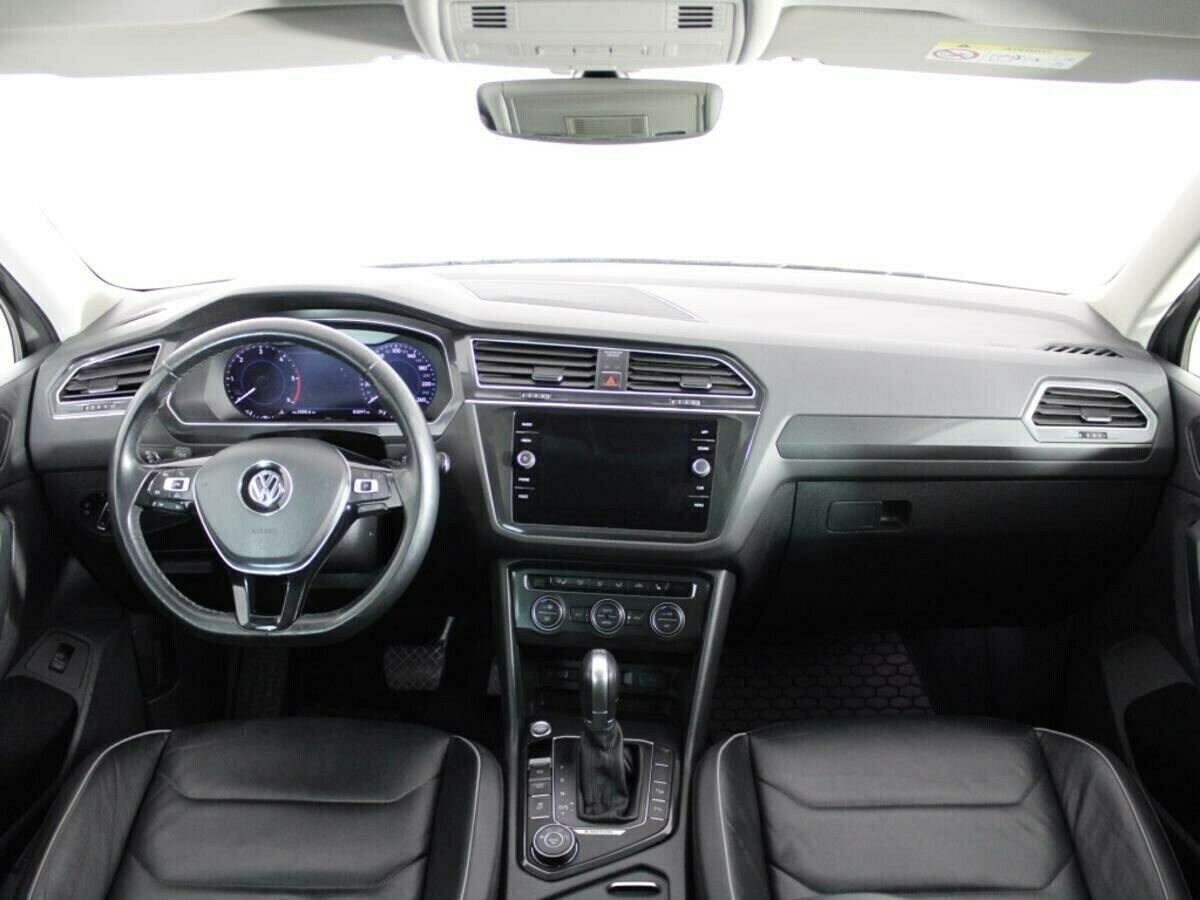 Volkswagen Tiguan, 2.0 л, Робот, 2017 фото 2
