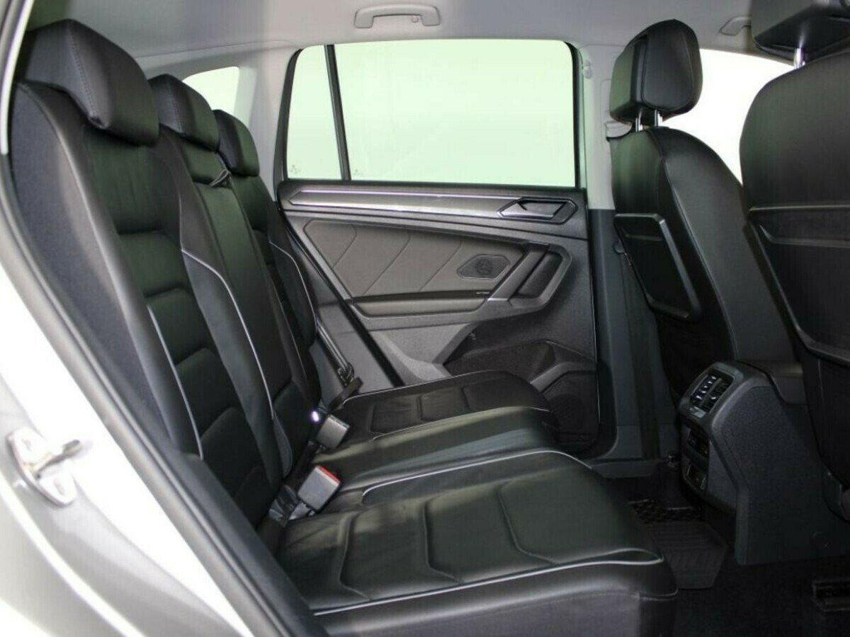 Volkswagen Tiguan, 2.0 л, Робот, 2017 фото 1