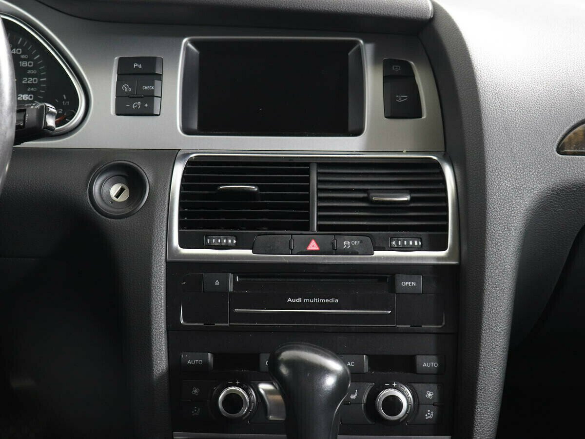 Audi Q7, 3.0 л, АТ, 2010 фото 2