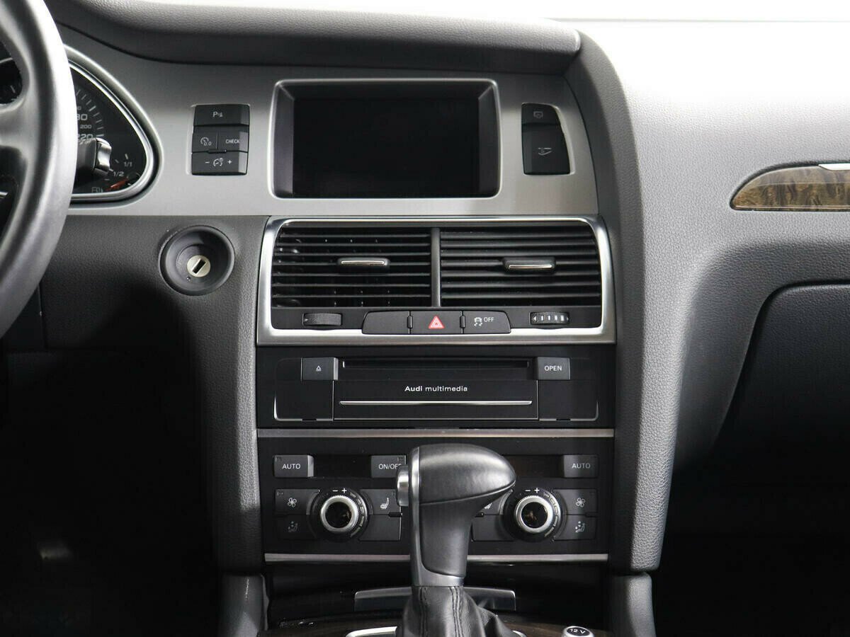 Audi Q7, 3.0 л, АТ, 2011 фото 1