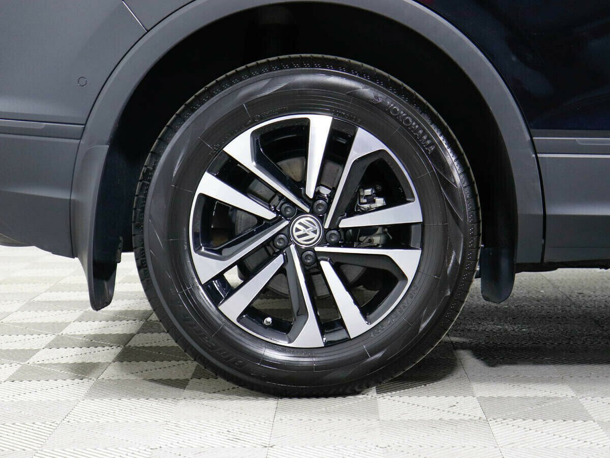 Volkswagen Tiguan, 2.0 л, Робот, 2019 фото 2