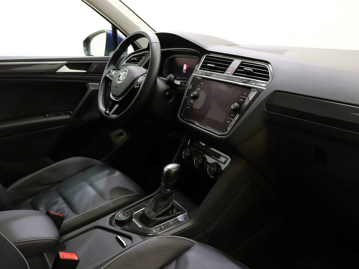 Volkswagen Tiguan, 2.0 л, Робот, 2018 фото 6