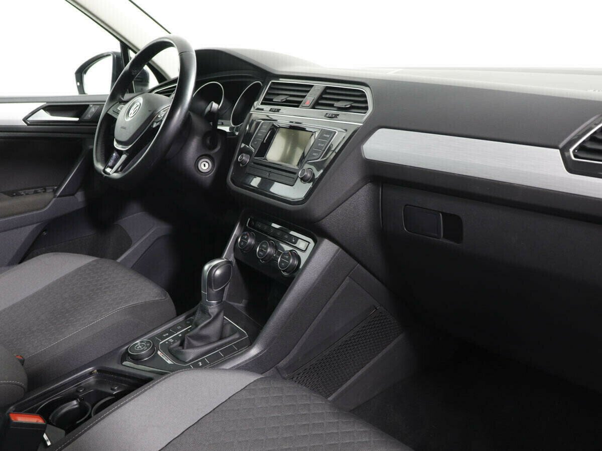 Volkswagen Tiguan, 1.4 л, Робот, 2017 фото 8