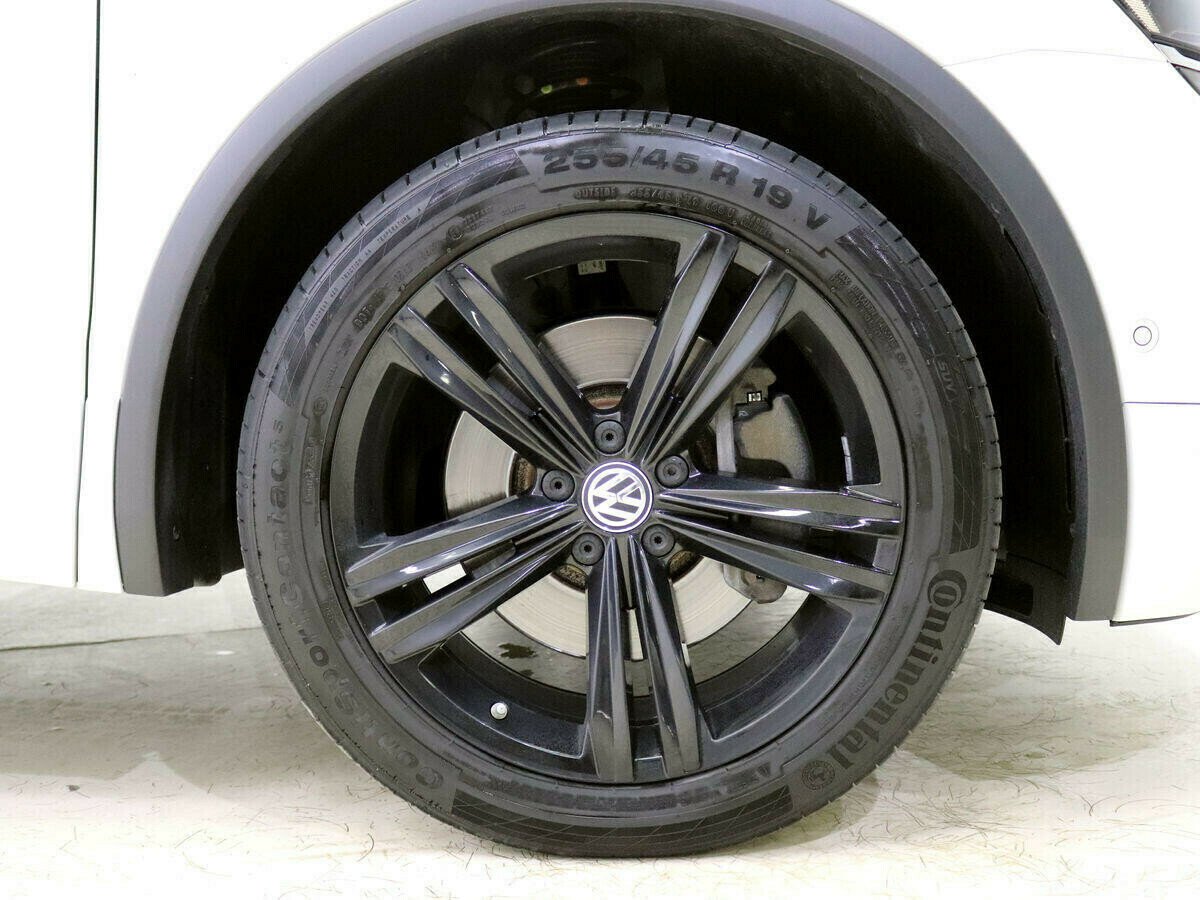 Volkswagen Tiguan, 2.0 л, АТ, 2018 фото 1