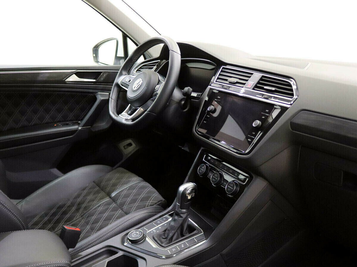 Volkswagen Tiguan, 2.0 л, АТ, 2018 фото 8