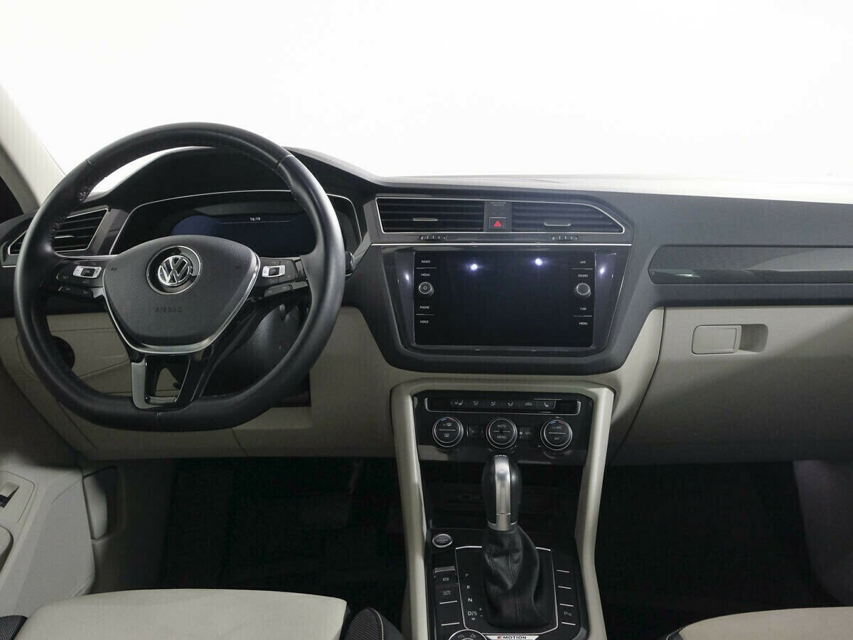 Volkswagen Tiguan, 2.0 л, АТ, 2018 фото 2