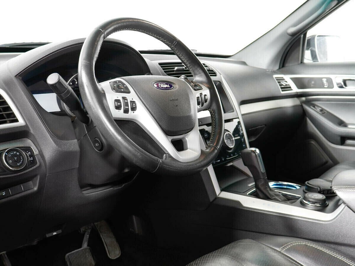 Ford Explorer, 3.5 л, АТ, 2013 фото 10