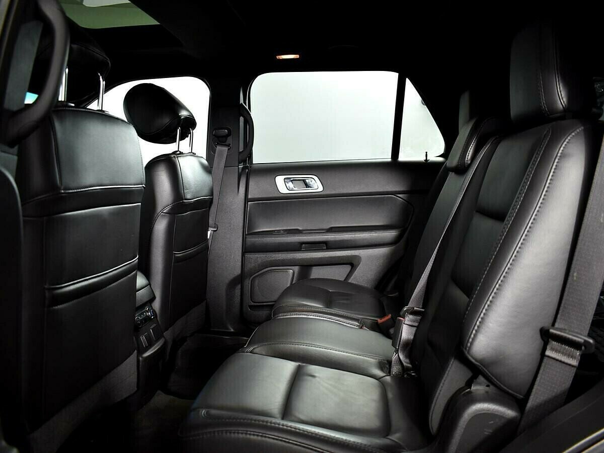 Ford Explorer, 3.5 л, АТ, 2012 фото 8